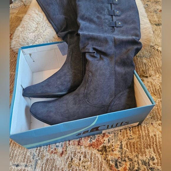 NIB Cliffs white mountain navy faux suede boots sz 10 - Picture 2 of 5
